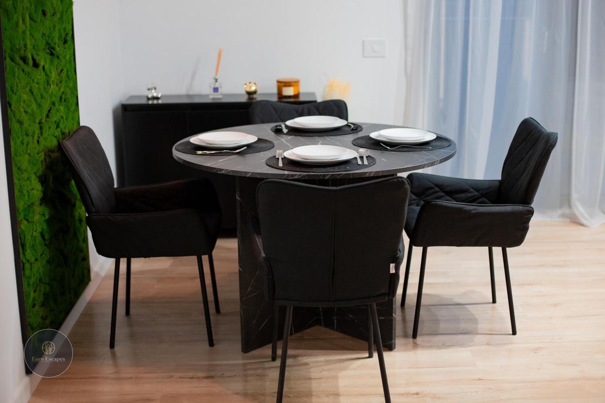 Executive 2Br Apartment With Fast Wi-Fi & Wraparound Balcony Near Promenada Mall * Bucarest