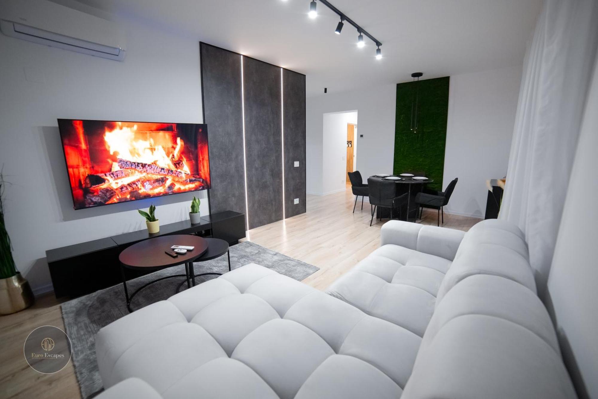 Apartamento Executive 2Br Apartment With Fast Wi-Fi & Wraparound Balcony Near Promenada Mall Bucarest