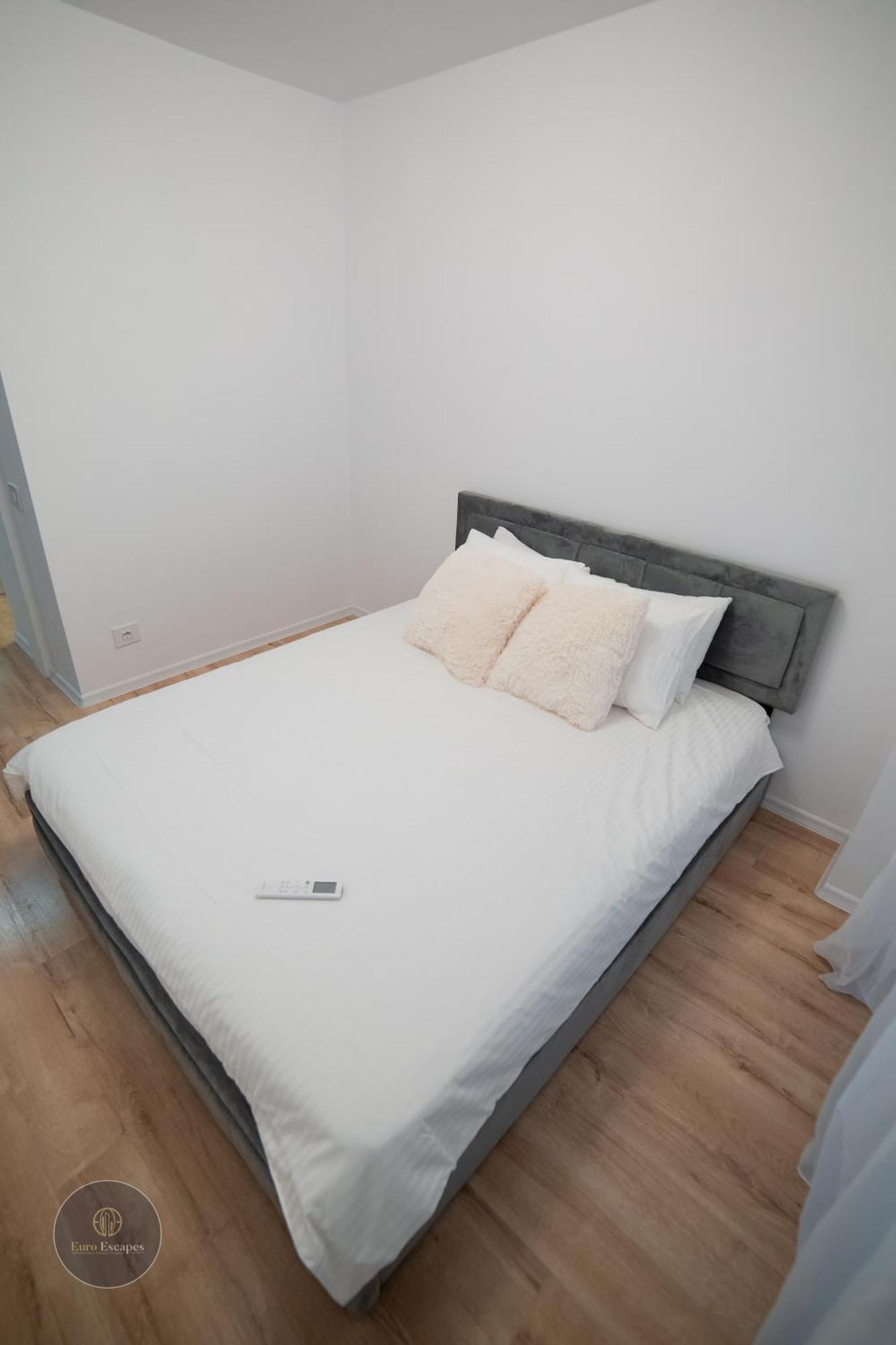 Executive 2Br Apartment With Fast Wi-Fi & Wraparound Balcony Near Promenada Mall Apartamento *